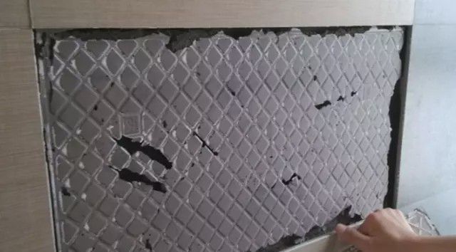 墙砖损坏怎么处理视频教程(墙砖损坏怎么处理视频教程大全)