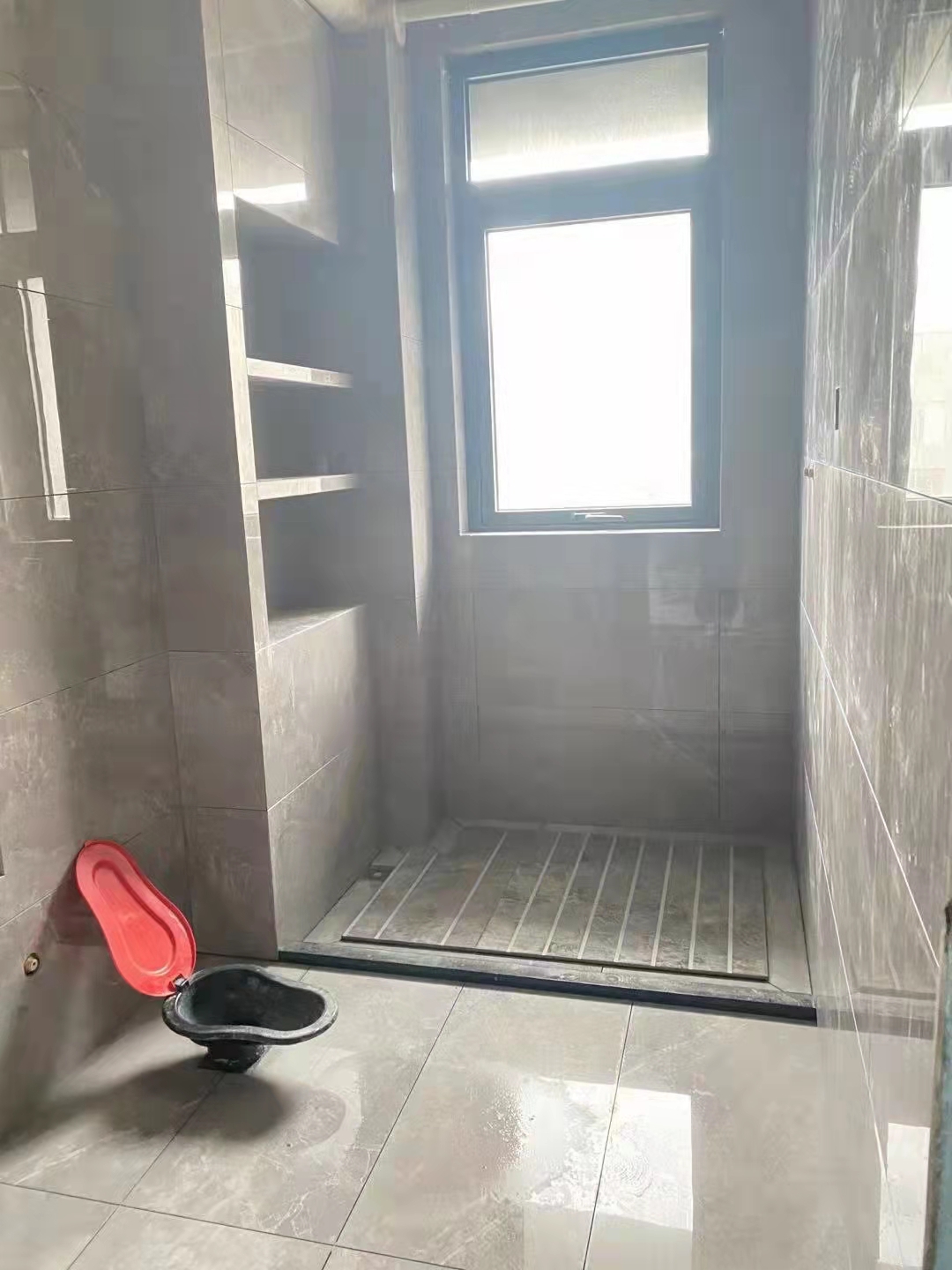 瓷砖师傅(专业修补瓷砖的师傅)